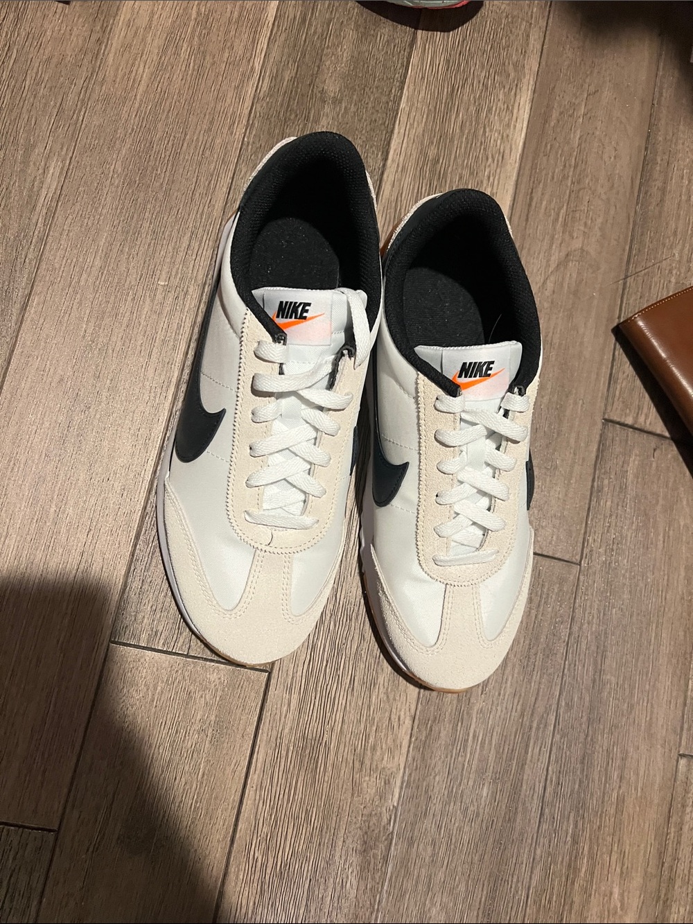 Nike pacific sneakers size 9